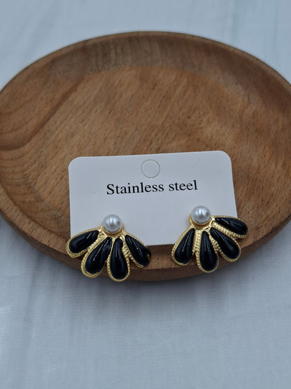 Black Fan Earrings