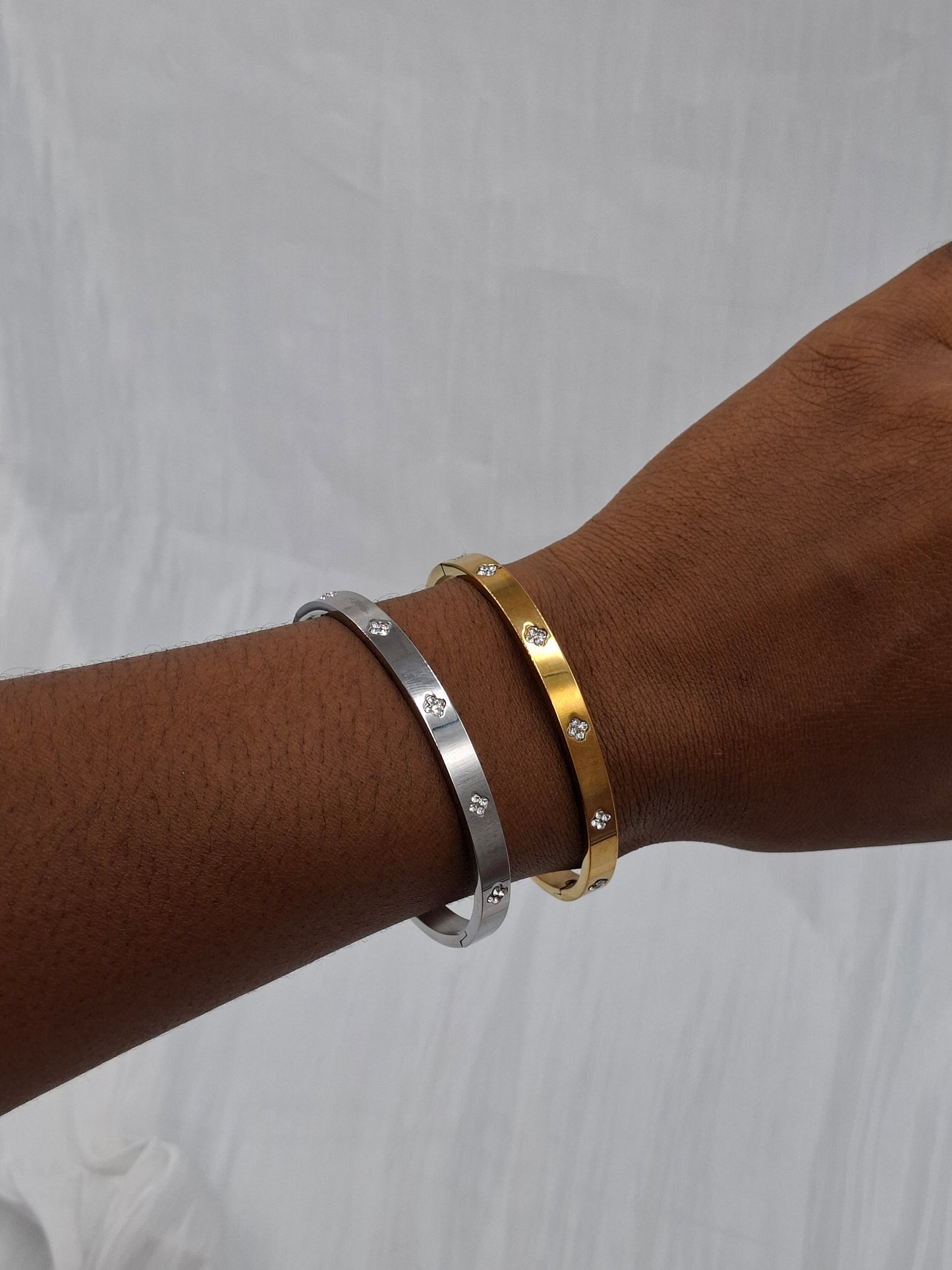 Crystal Clover Bangle