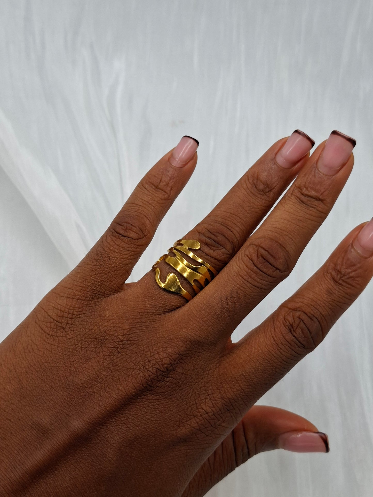 Abstract Ring (size 7-8)