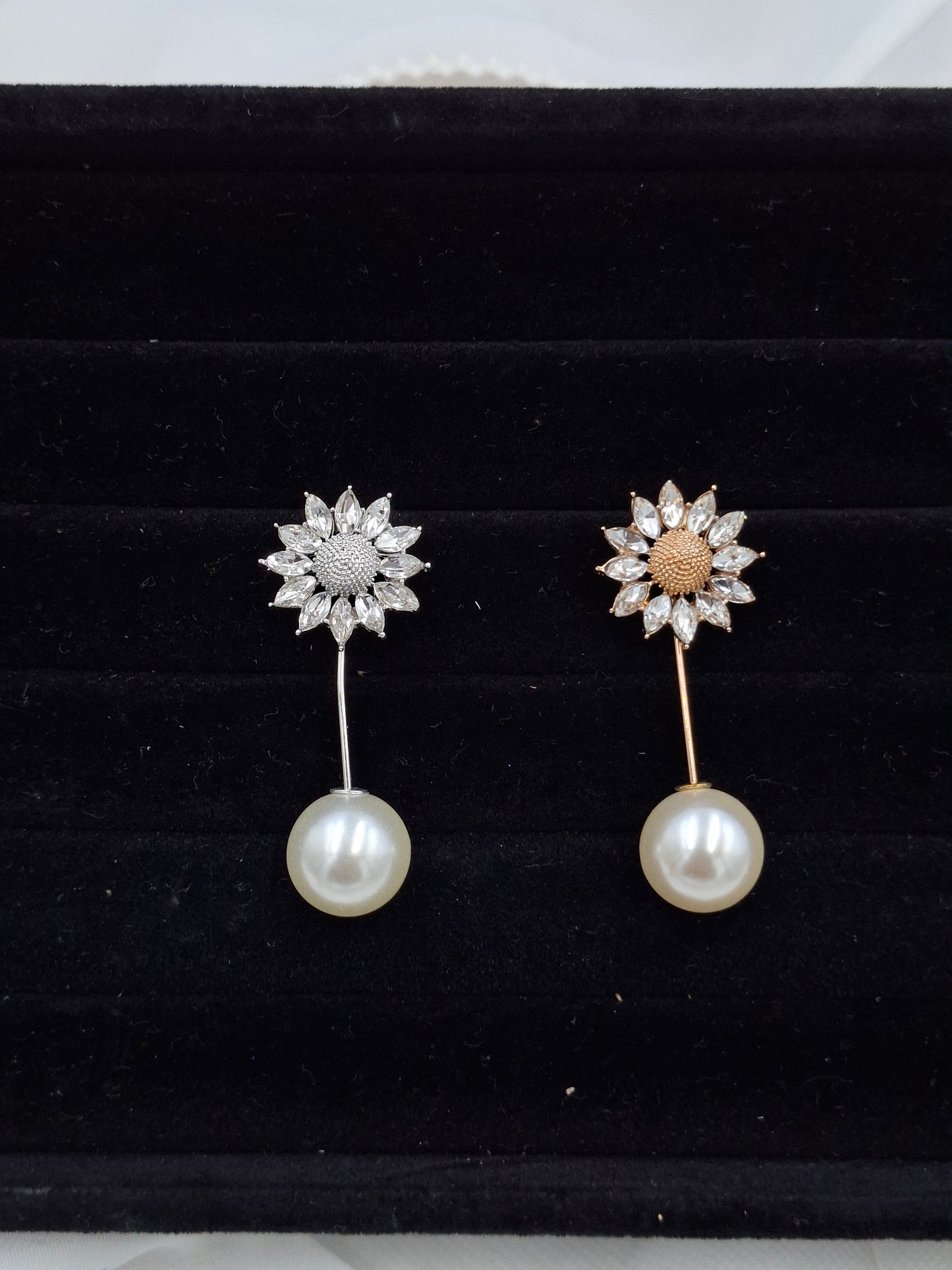 Daisy Brooch