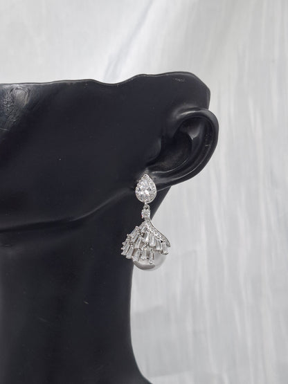 Adore Pearl Earrings