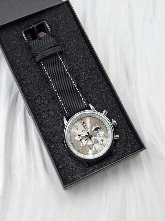 Black and Silver Stitched Poedagar Wristwatch