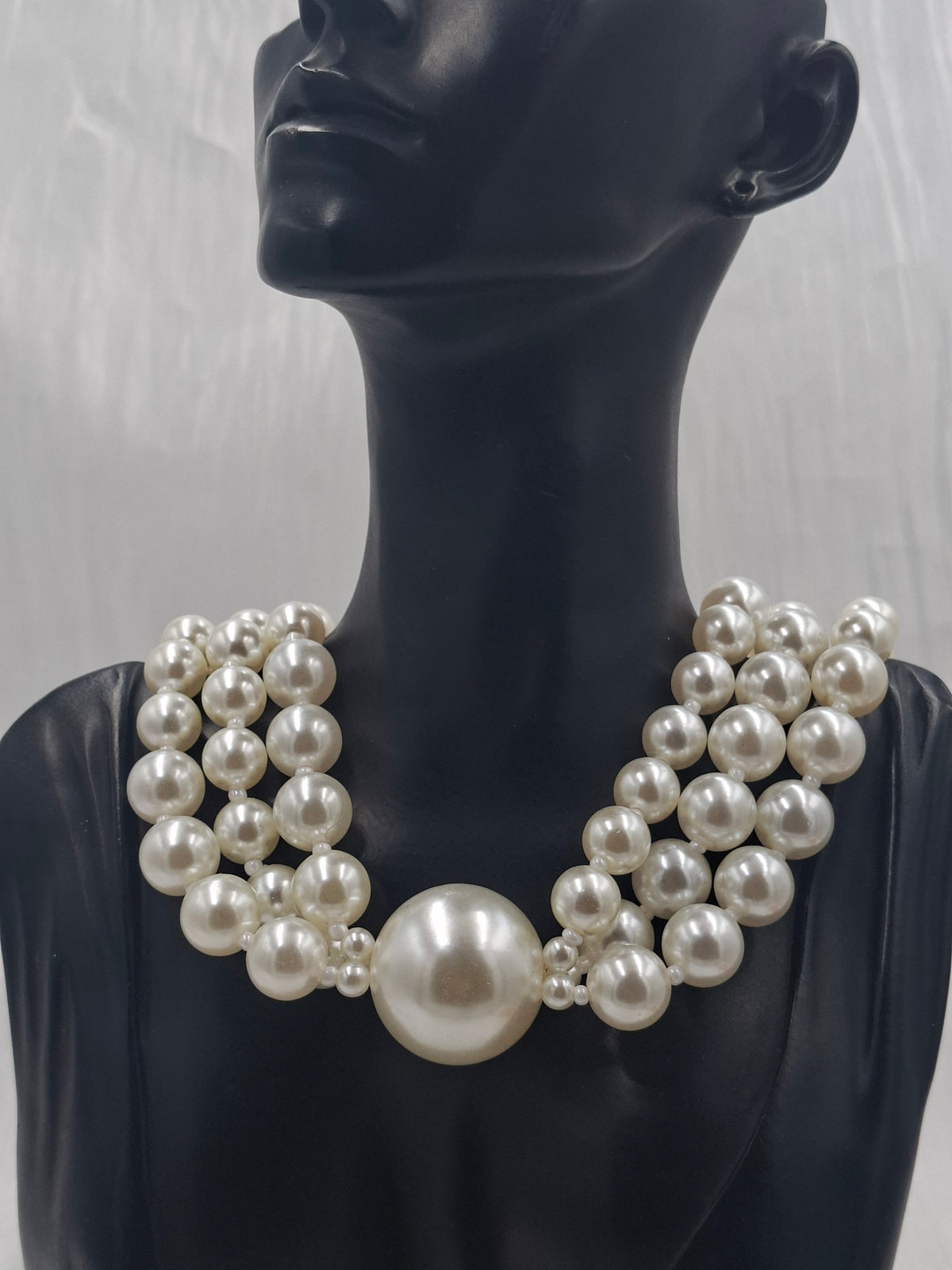 Chunky Pearl Necklace