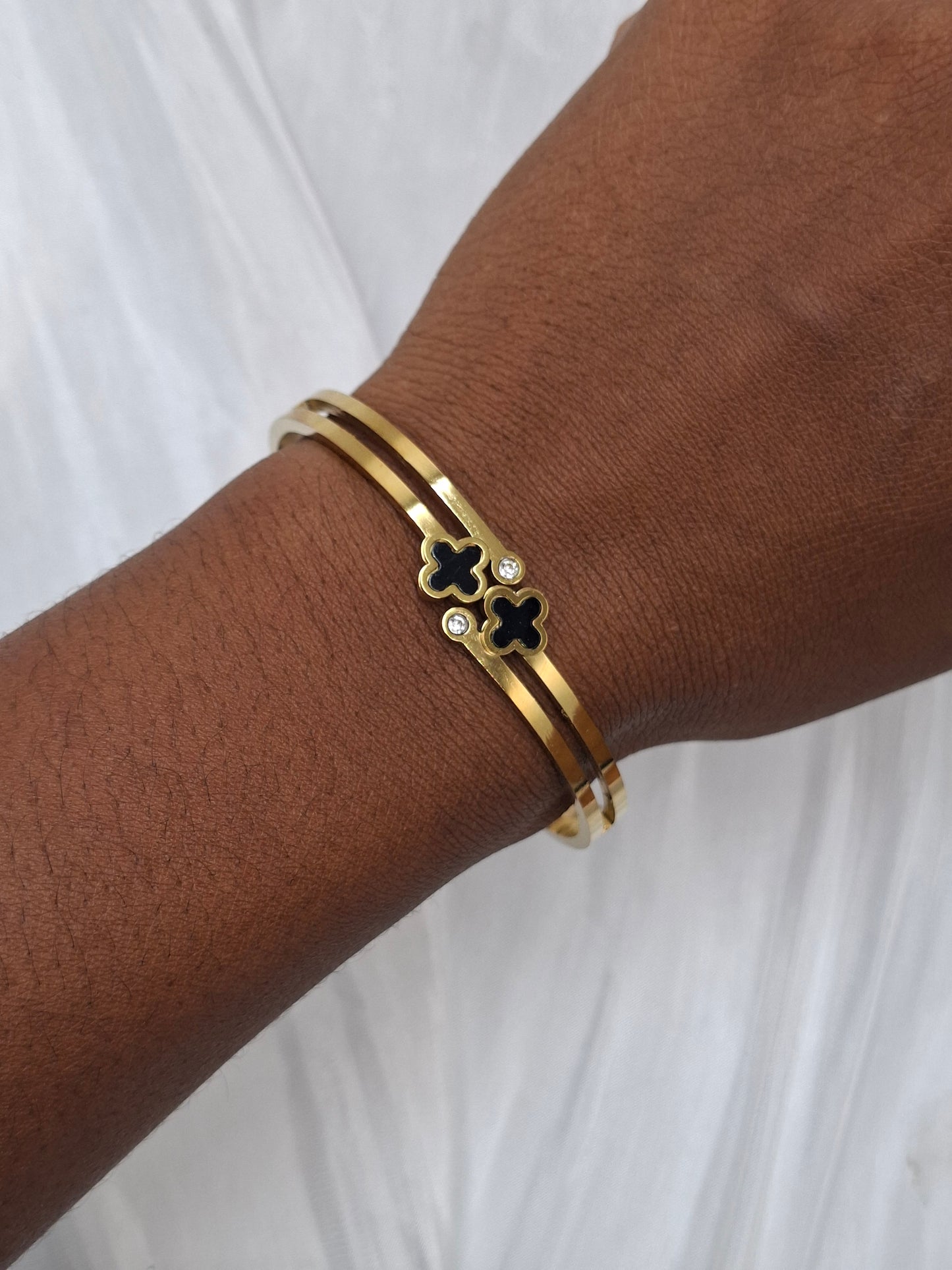 Twin Clover Bangle