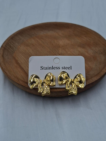 Vintage Gold Bow Earrings