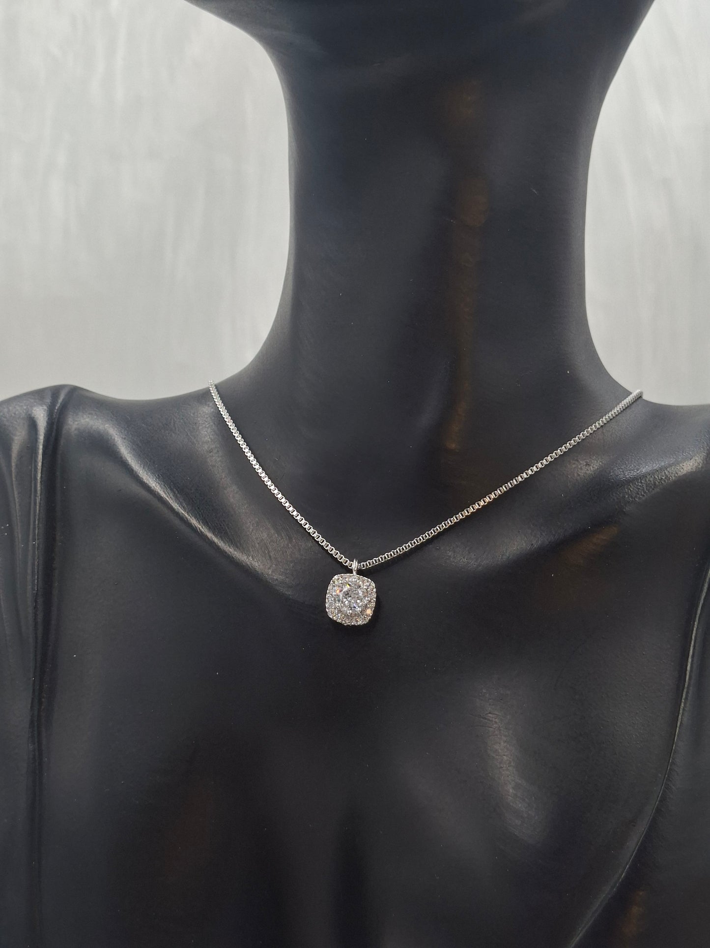 Lumina Necklace