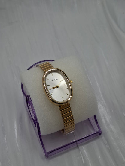 Simple Oval Wristwatch