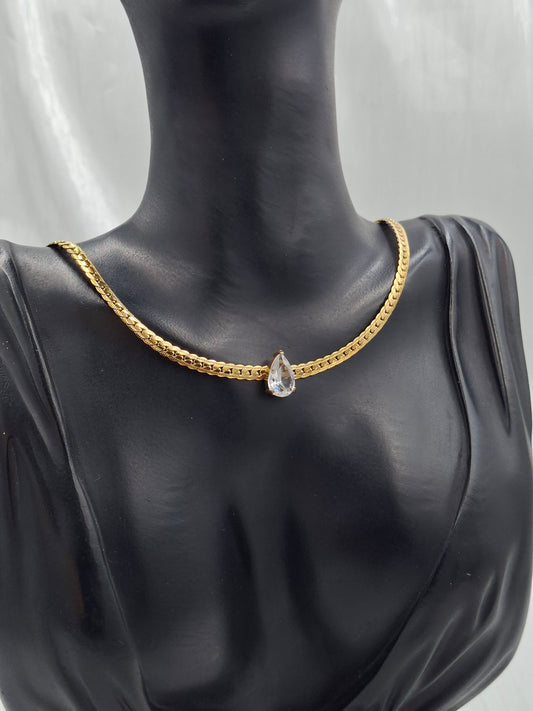 Pear-cut Necklace