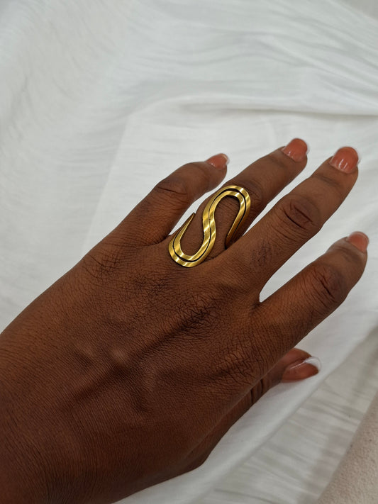 Cursive Ring (size 7-9)