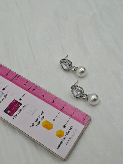 Pear Pearl Earrings