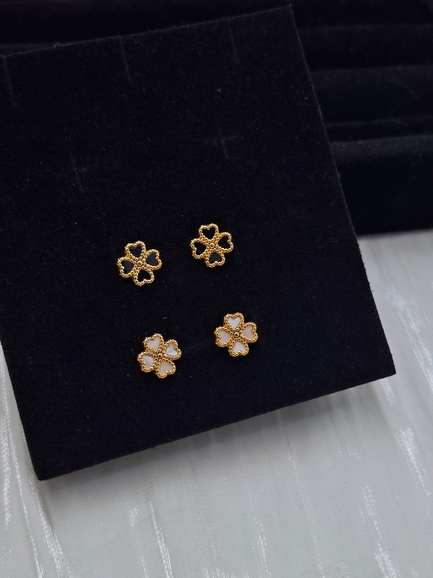 Clover Roundback Earrings