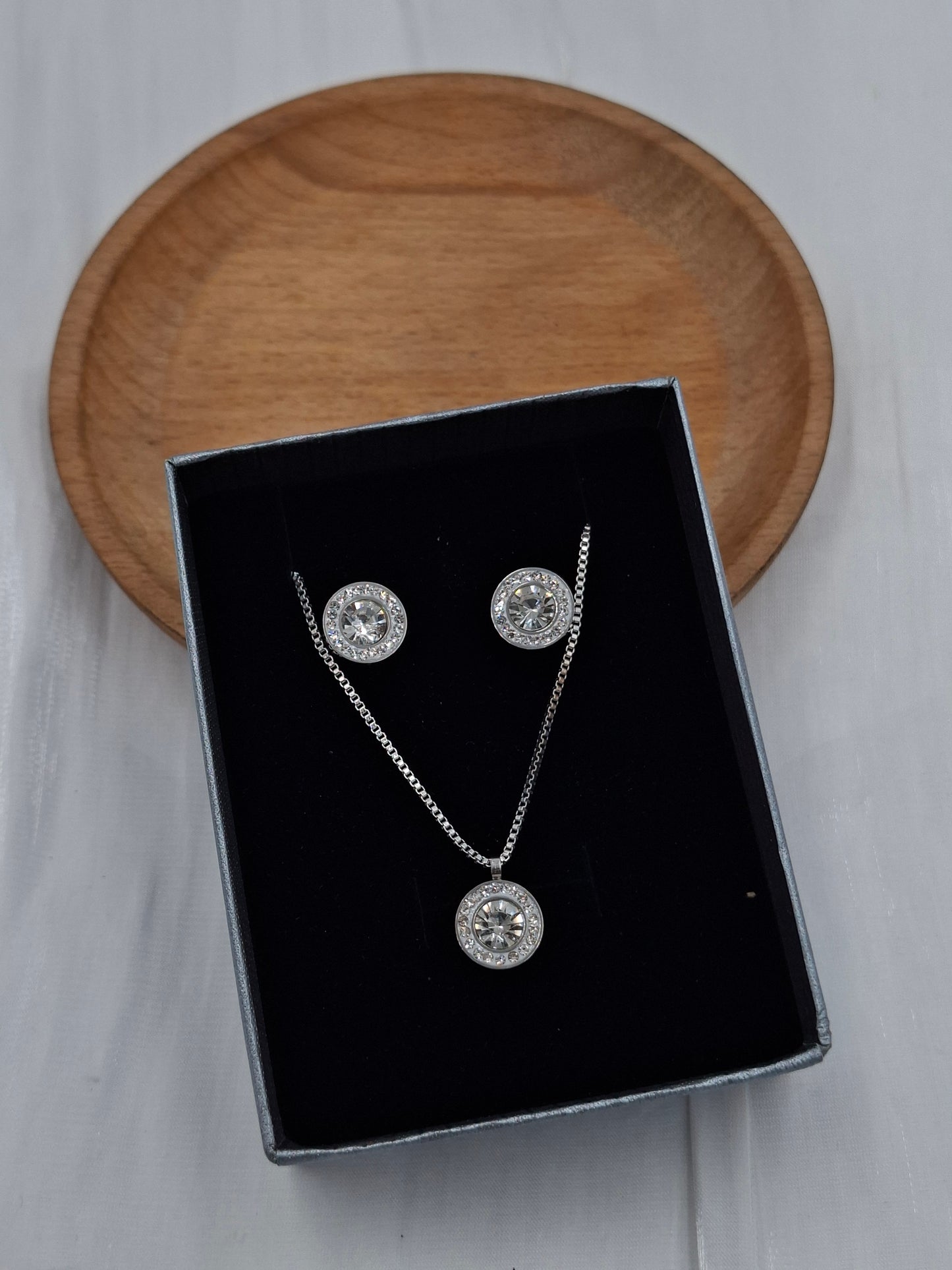 Silver Celebrity Necklace Set