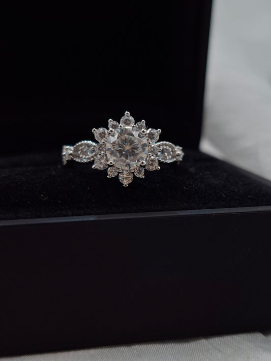 Viv Moissanite Ring