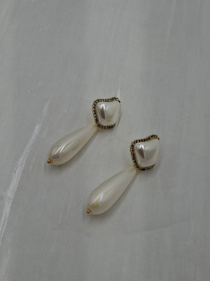 Elongated Pearl Drop Earrings