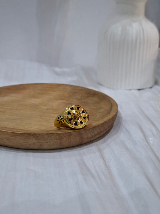Wheel Signet Ring (size 9-12)