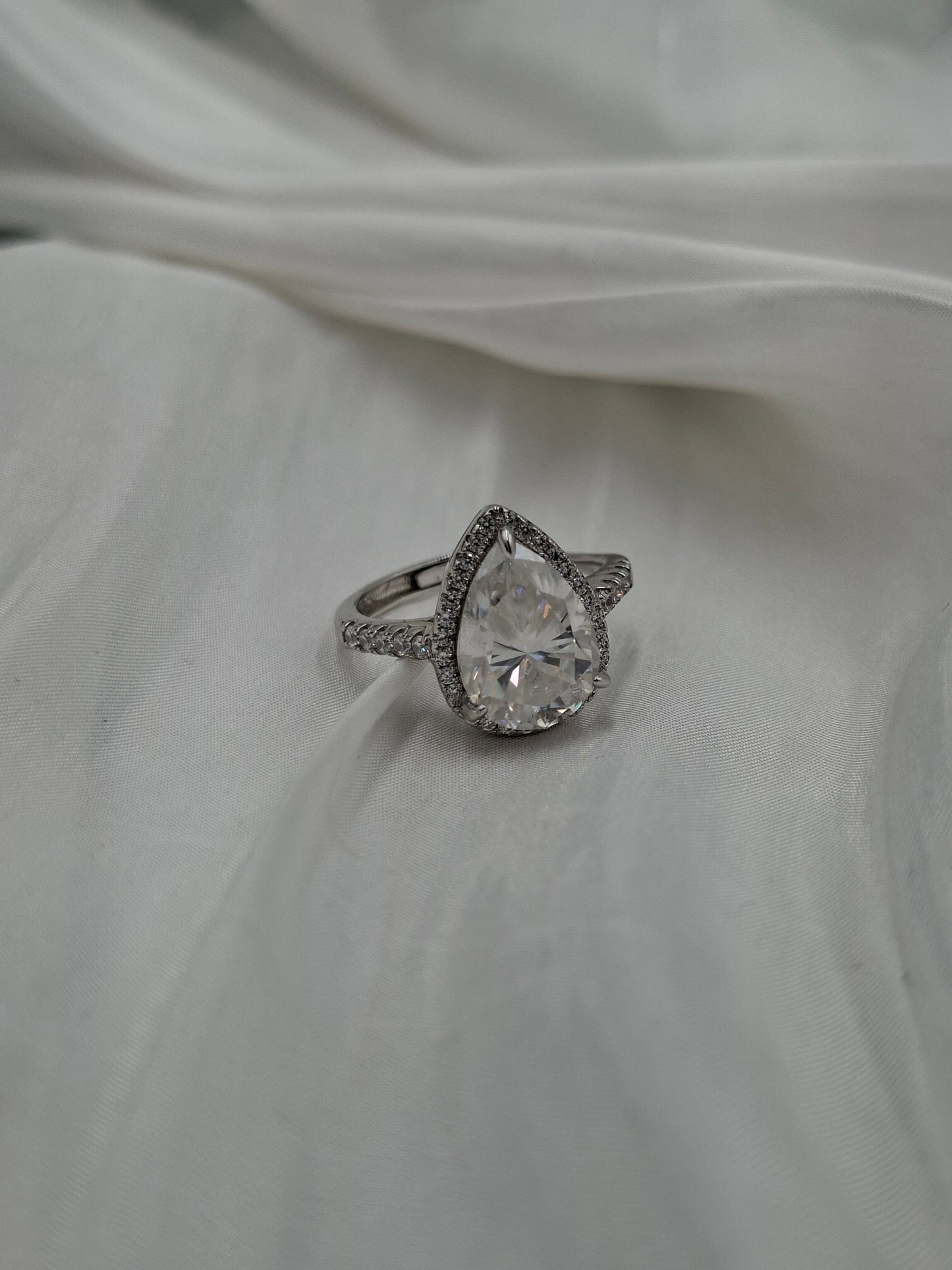 Lisa Moissanite Engagement Ring
