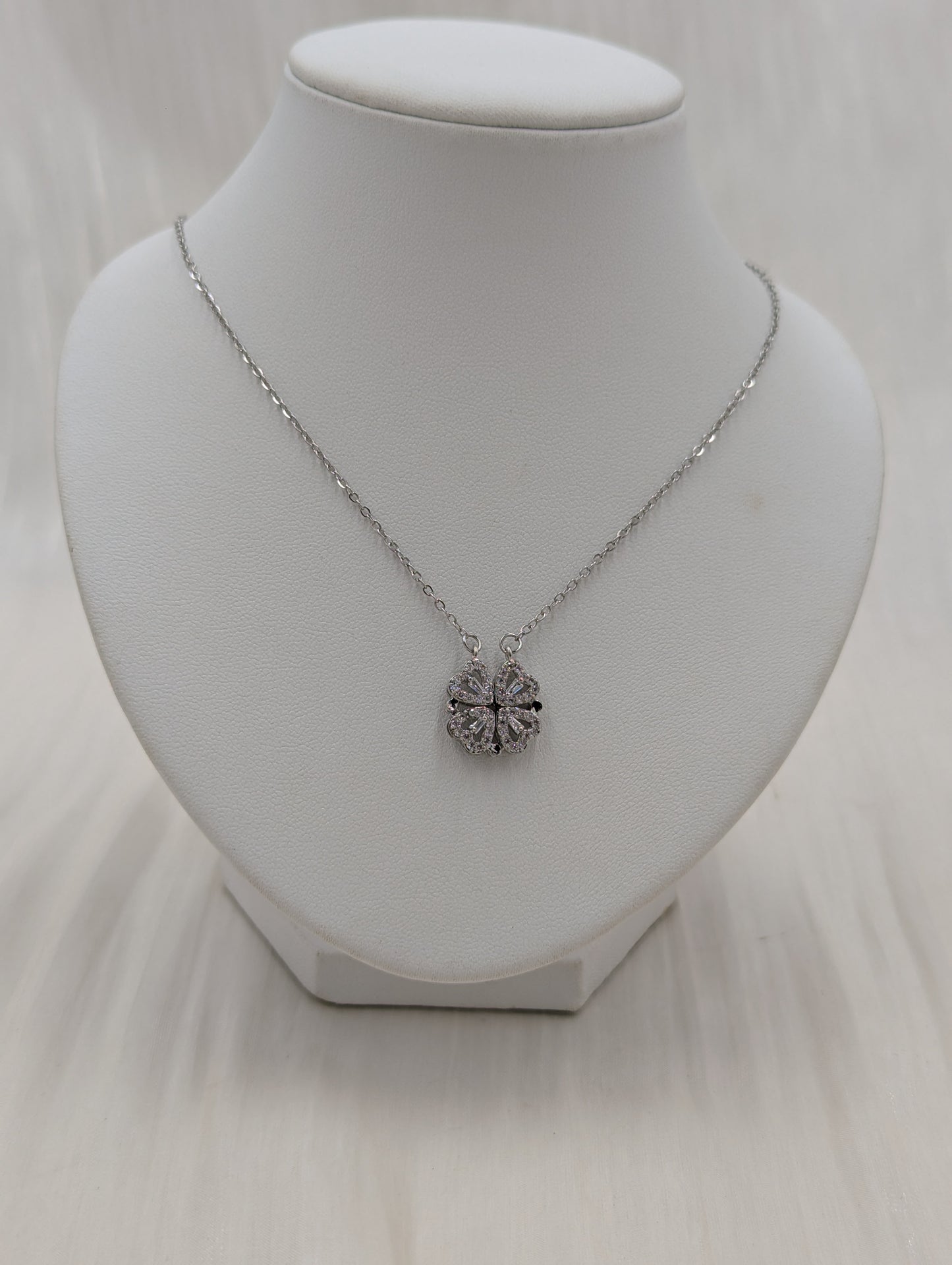 Flawa Convertible Necklace