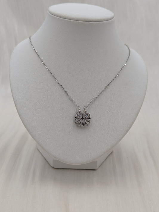 Flawa Convertible Necklace