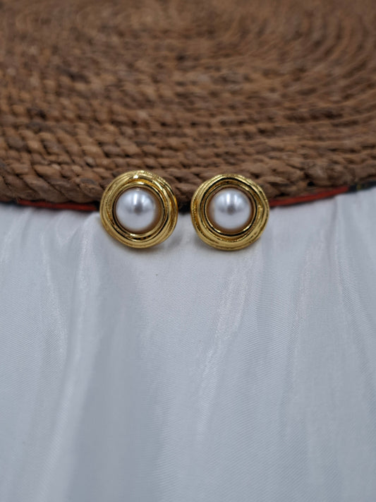 Oyster Stud Earrings