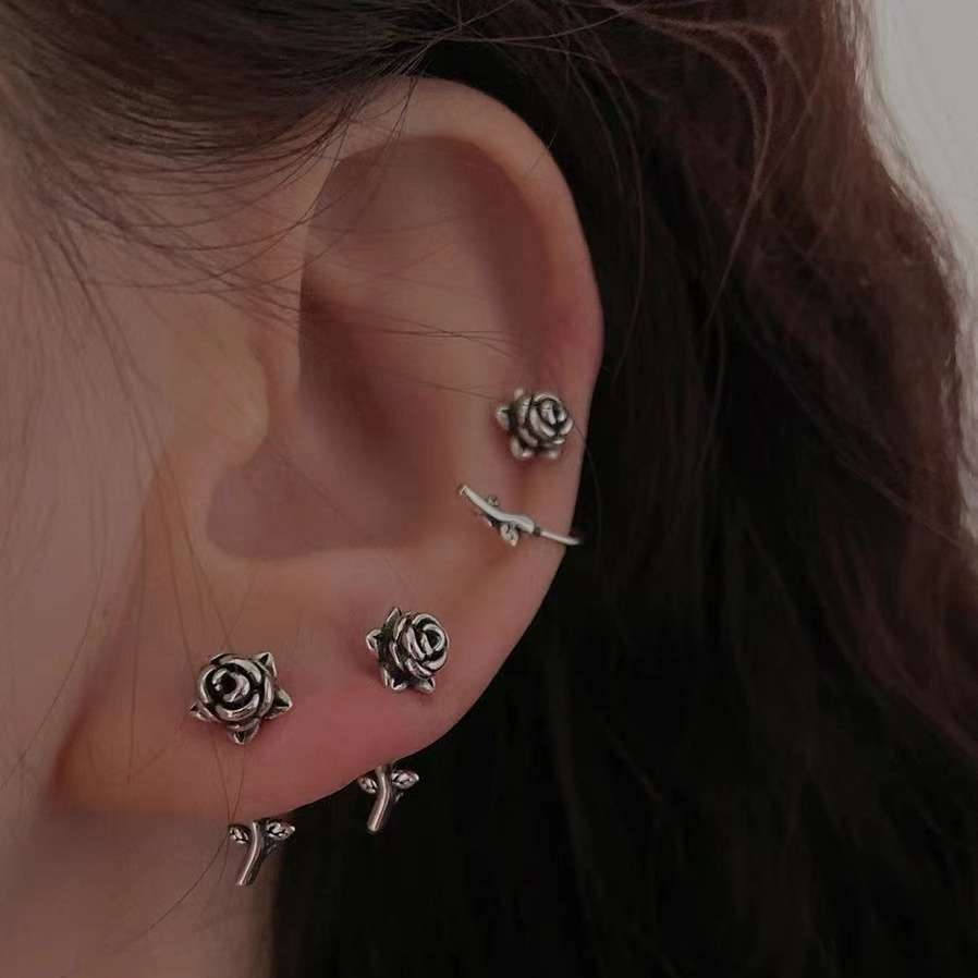 Rose Curved Rod Studs