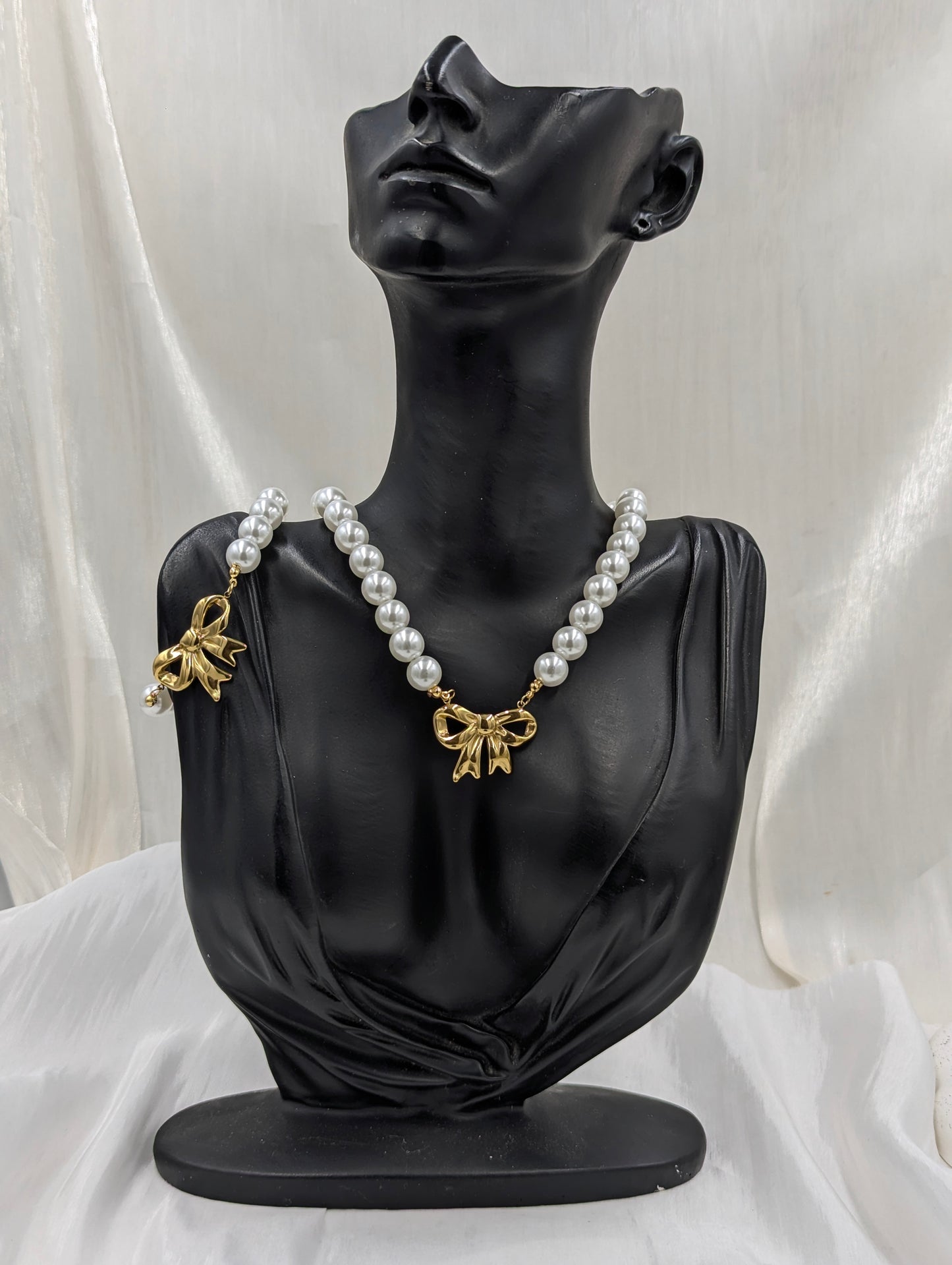 Pearl Bow Necklace Set
