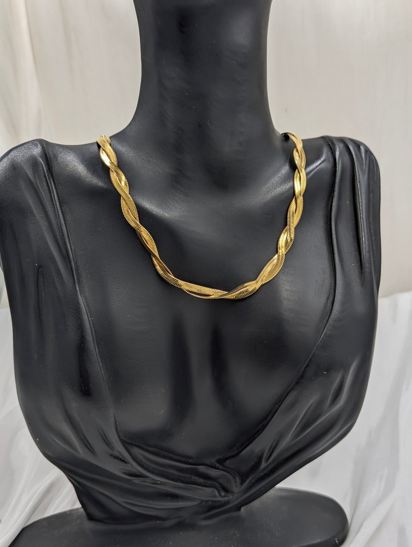 Intertwined Necklace