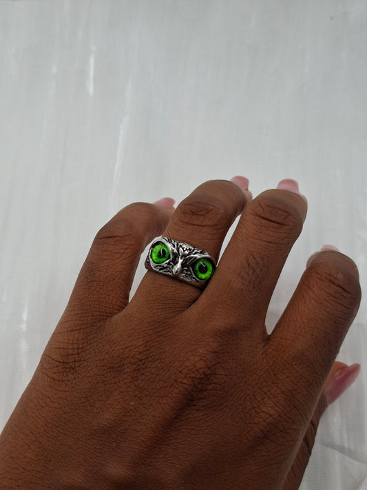 Green Owl Ring (size 8)