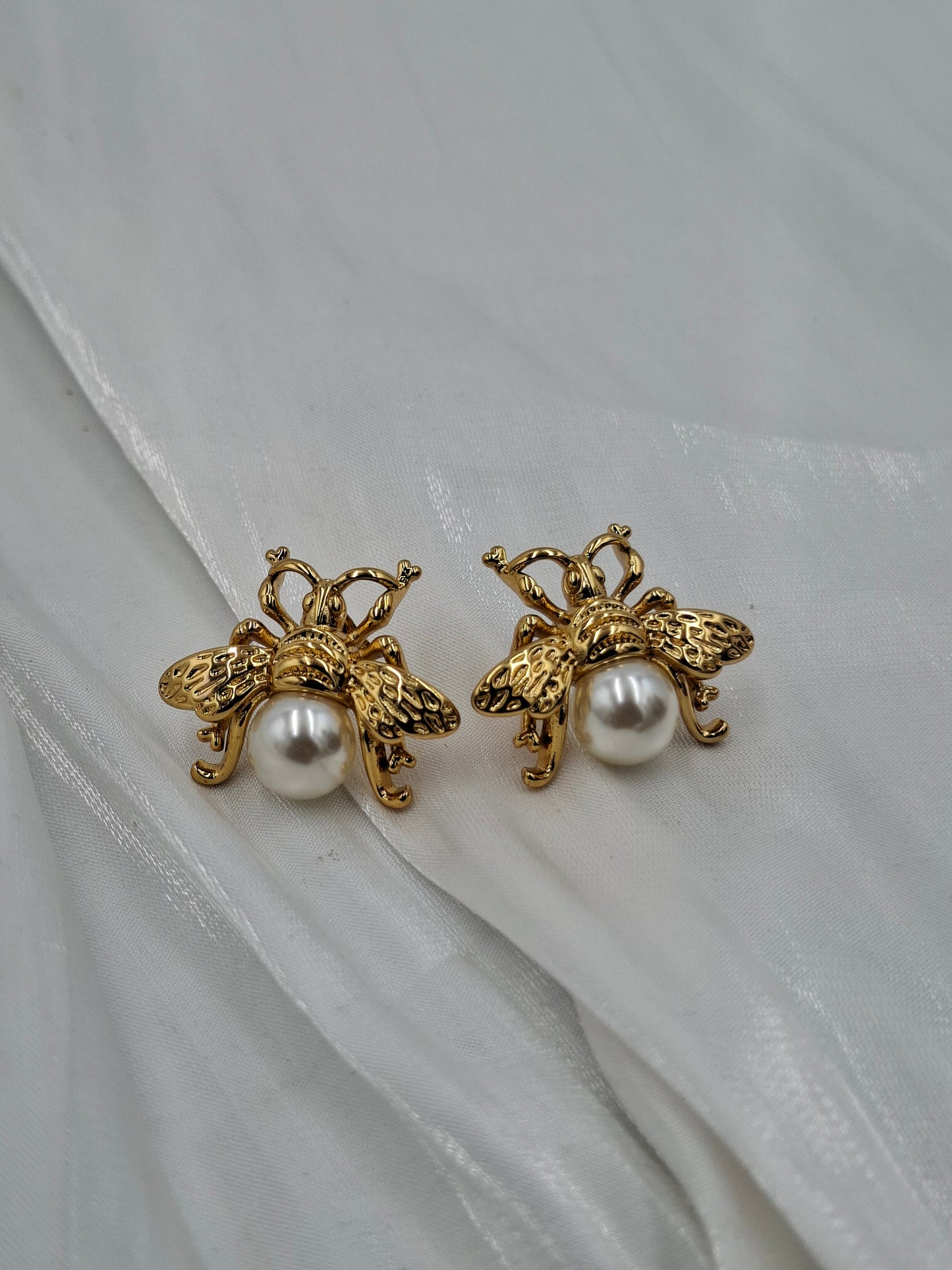 Bee-shaped Earring