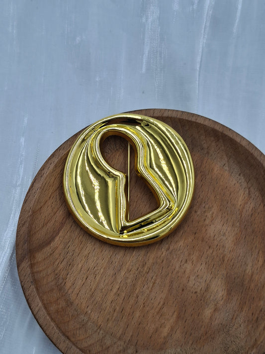 Keyhole Brooch