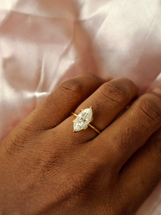 Aramide Moissanite Ring