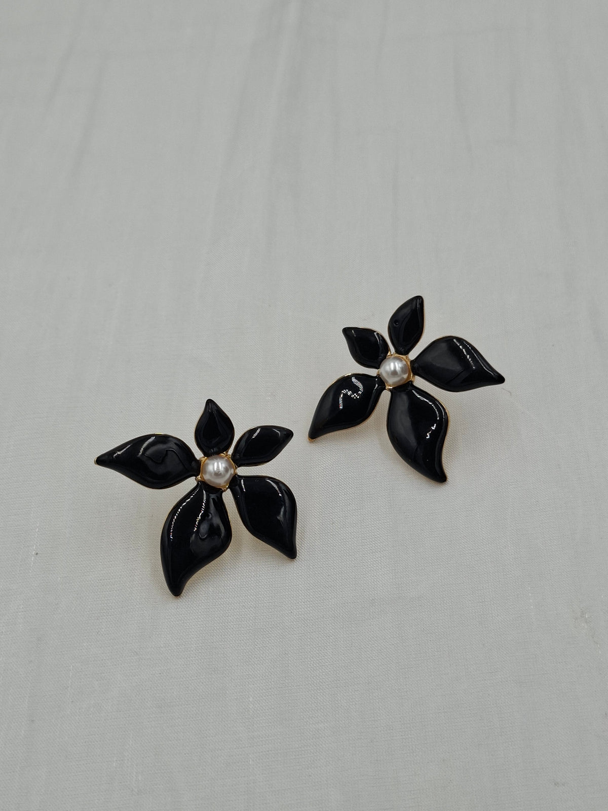 Black Lily Earrings