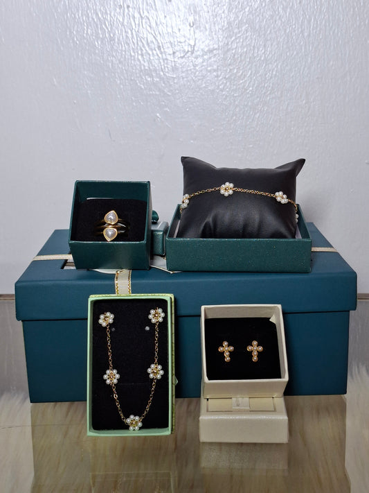 Daisy Jewelry Gift Set
