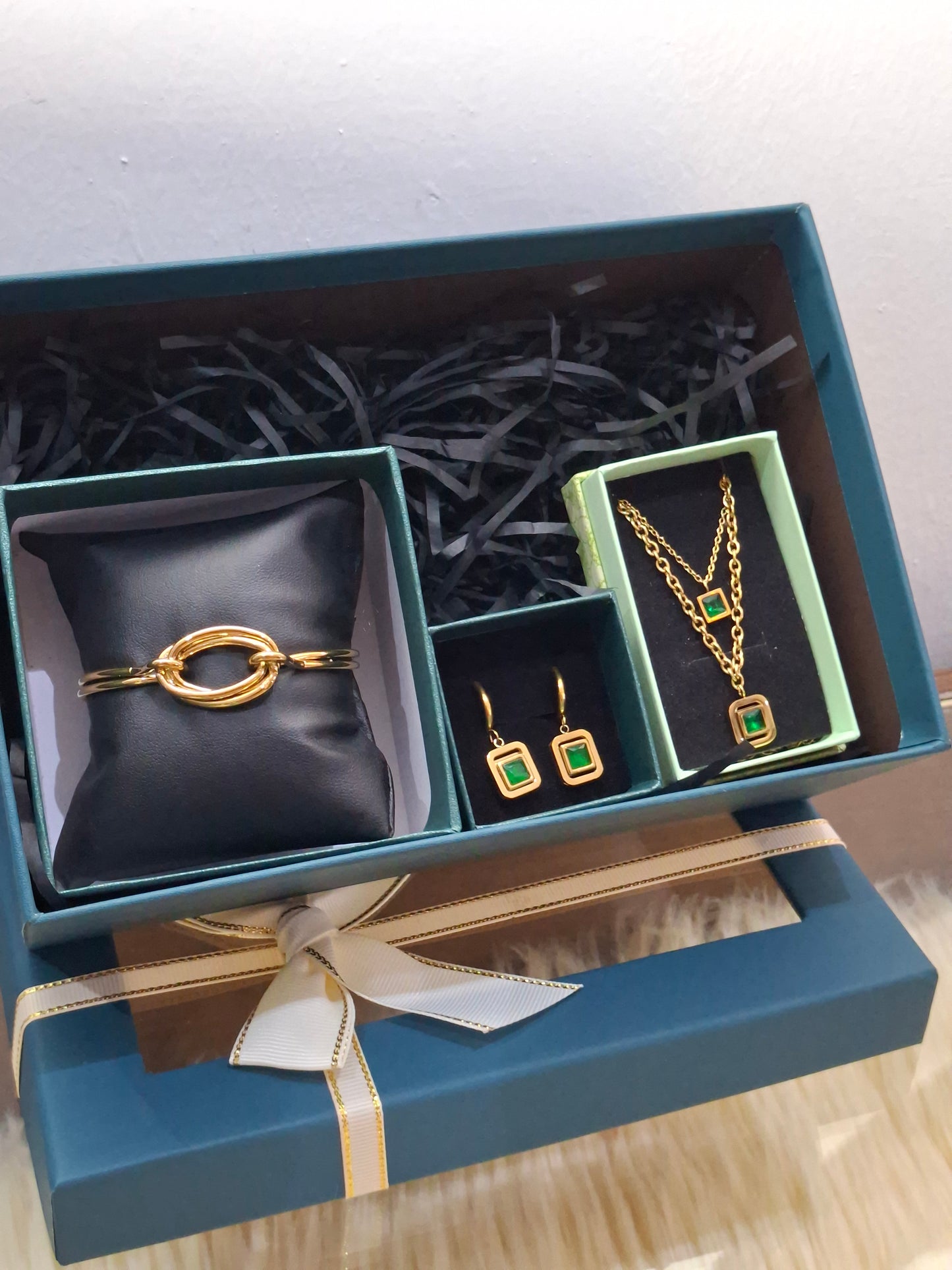 Emerald Chic Gift Set