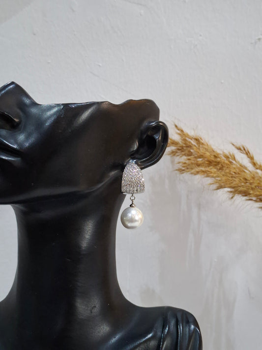 Glitz Pearl Earrings