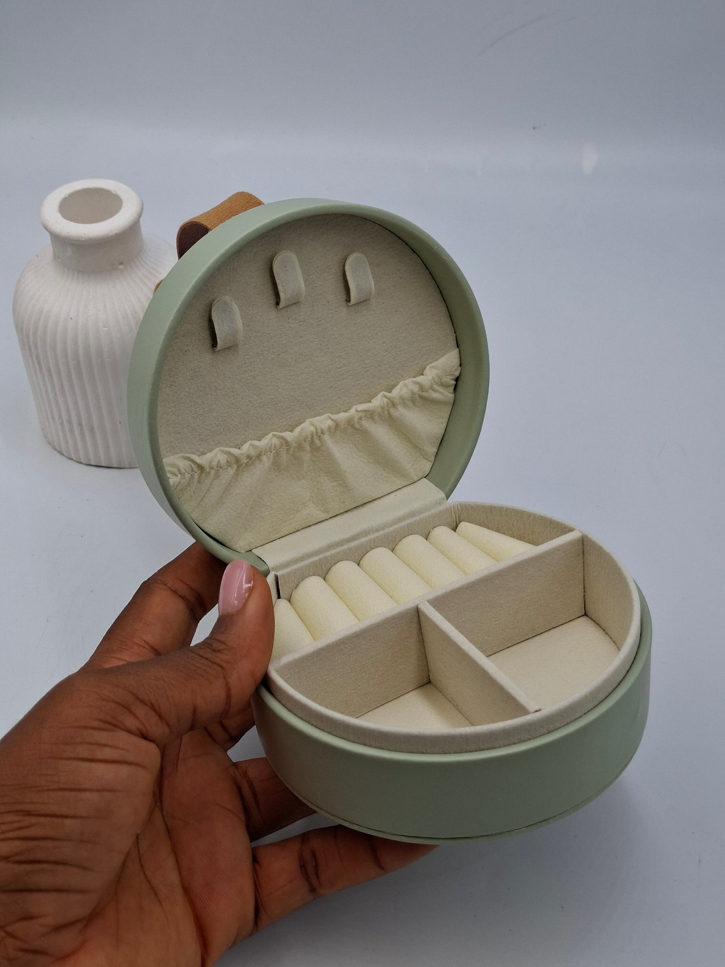 Round Jewelry Organizer