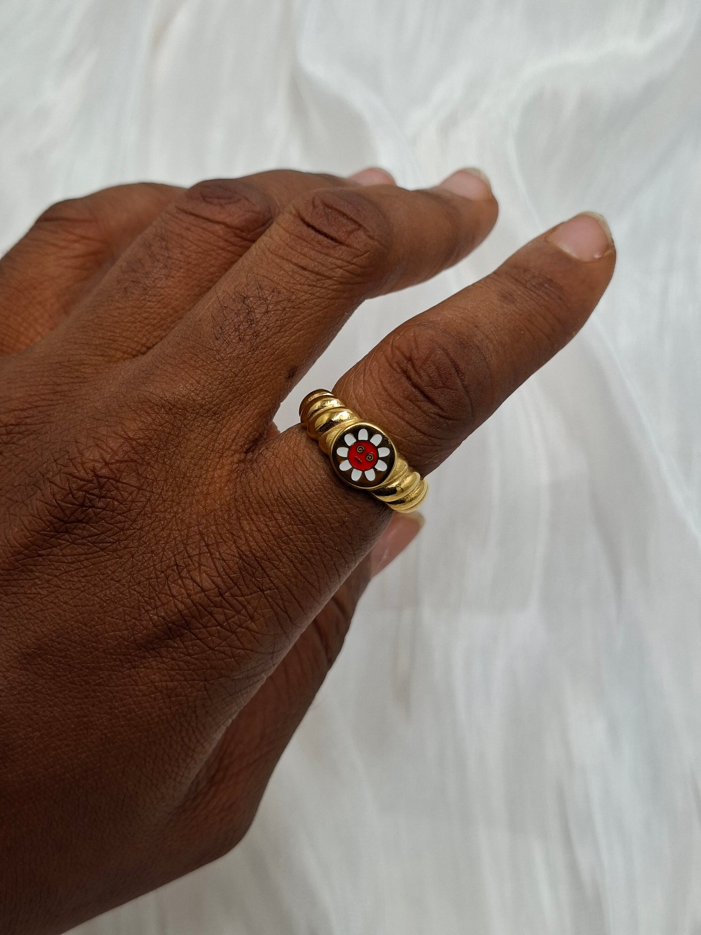 Daisy Ring (size 8)