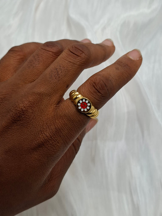 Daisy Ring (size 8)