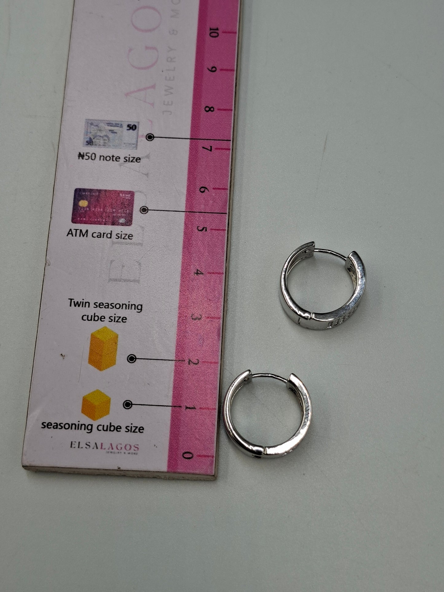 Saturn Hoops
