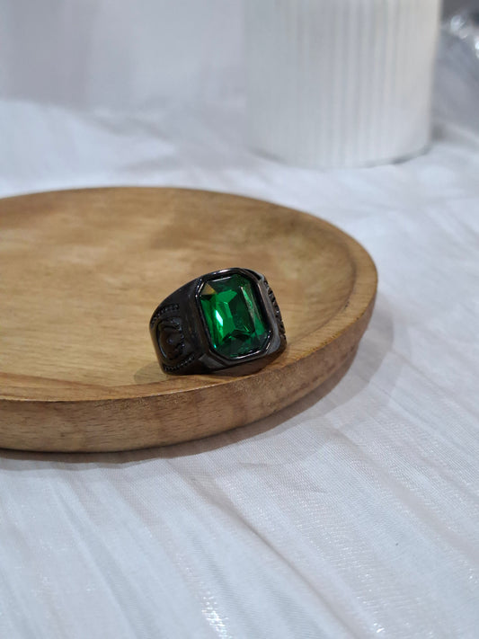 Green Crest Ring (size 8-9)