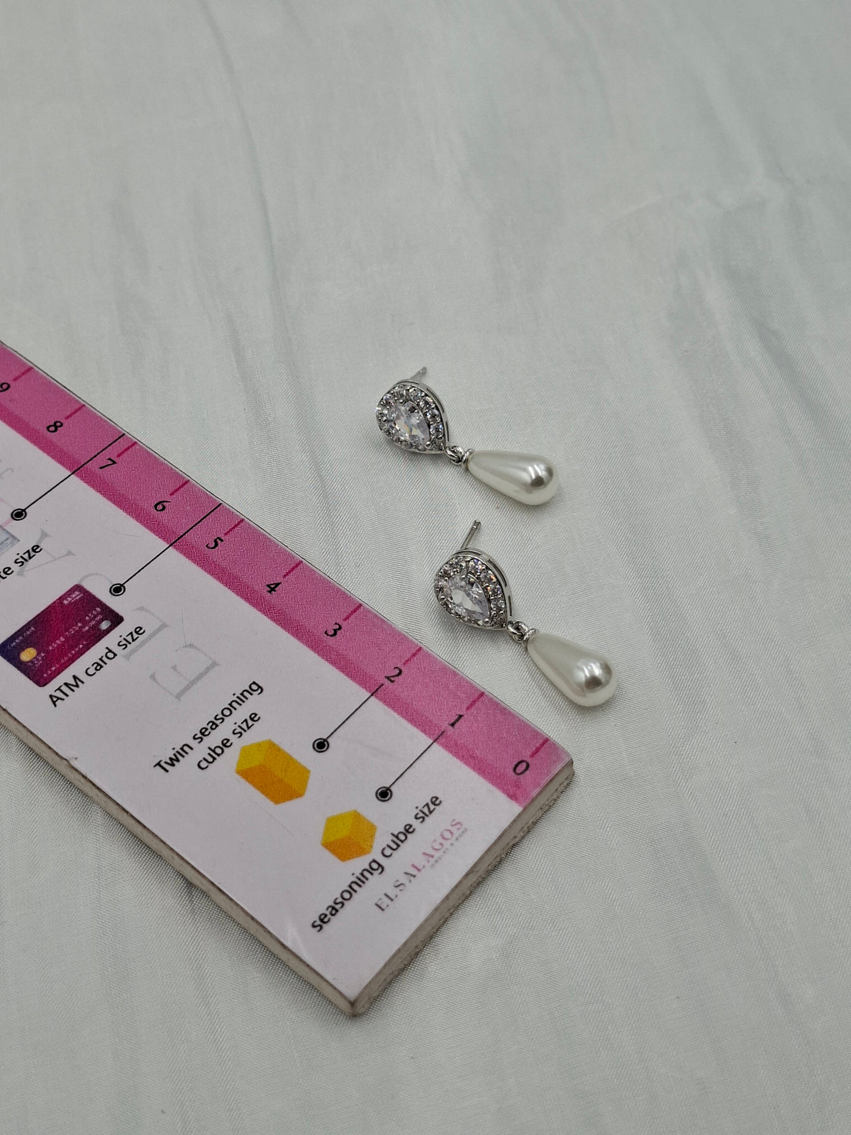 Waterdrop Pearl Earrings