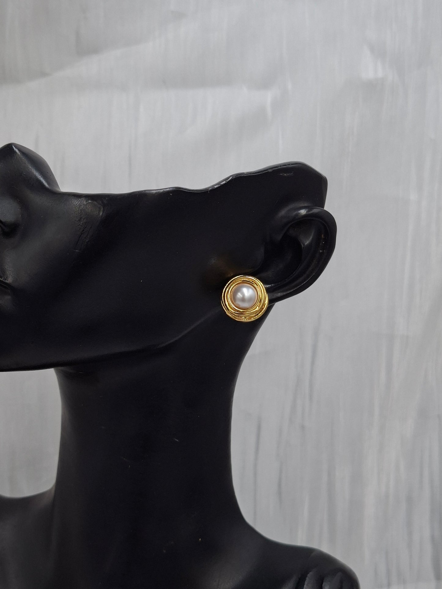 Oyster Stud Earrings