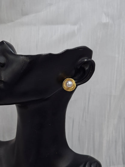 Oyster Stud Earrings