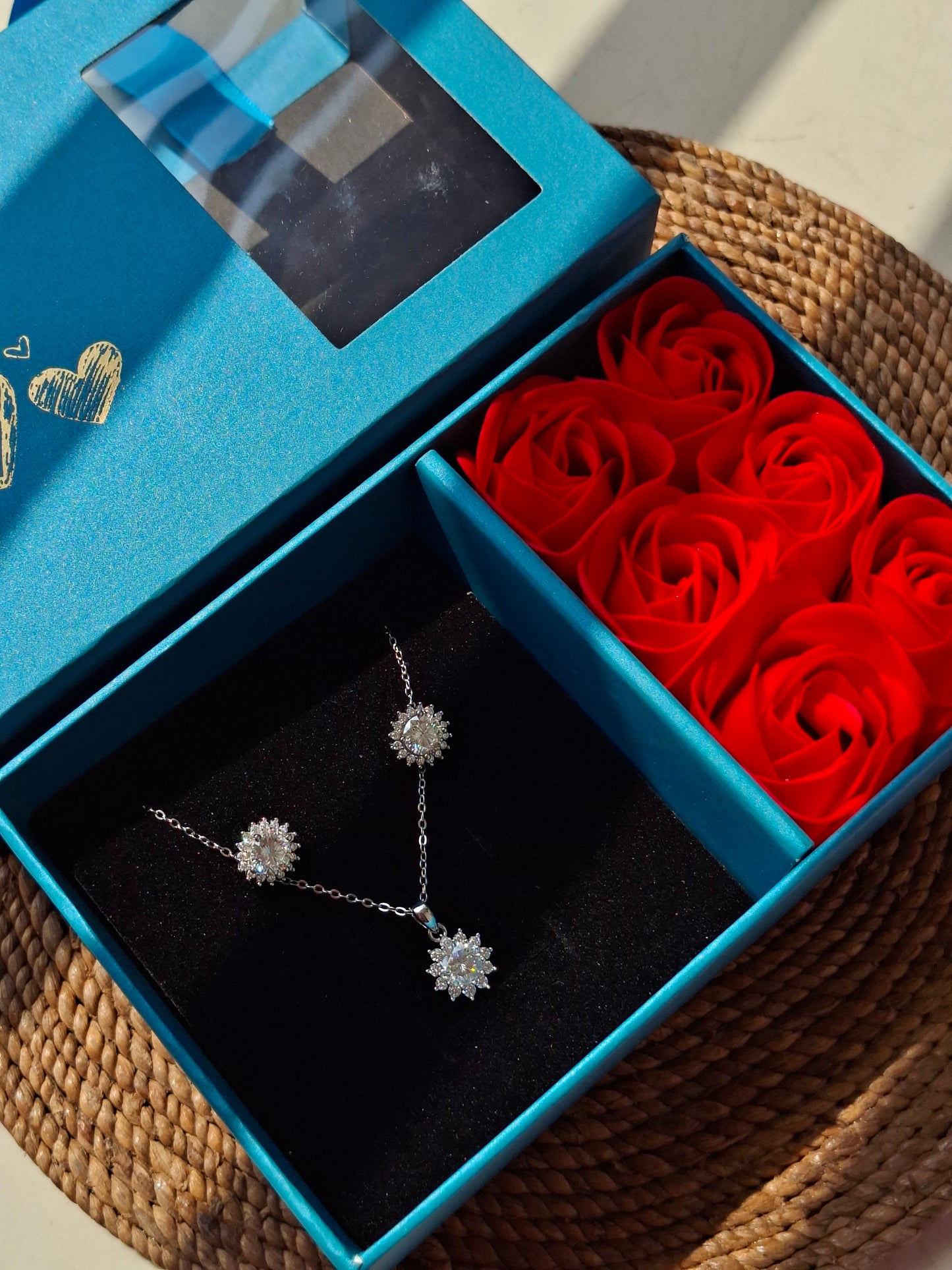 Viv Moissanite Set