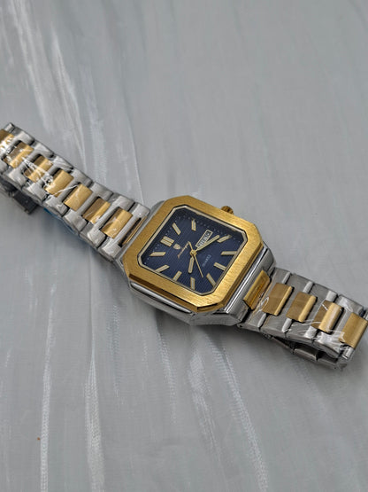 Gold Square Poedagar Wristwatch