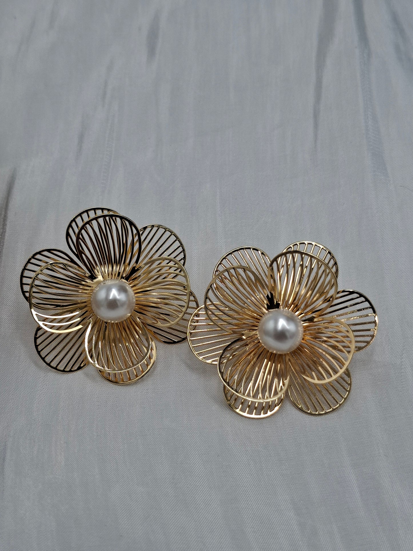 Camellia Pearl Stud Earrings