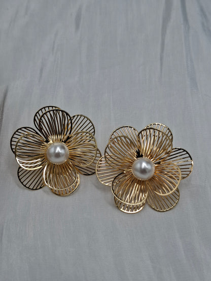 Camellia Pearl Stud Earrings