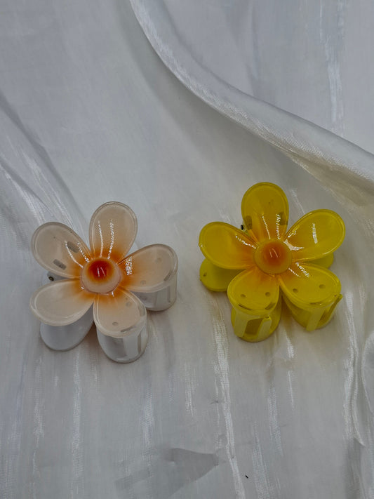 Petal Claw Clip