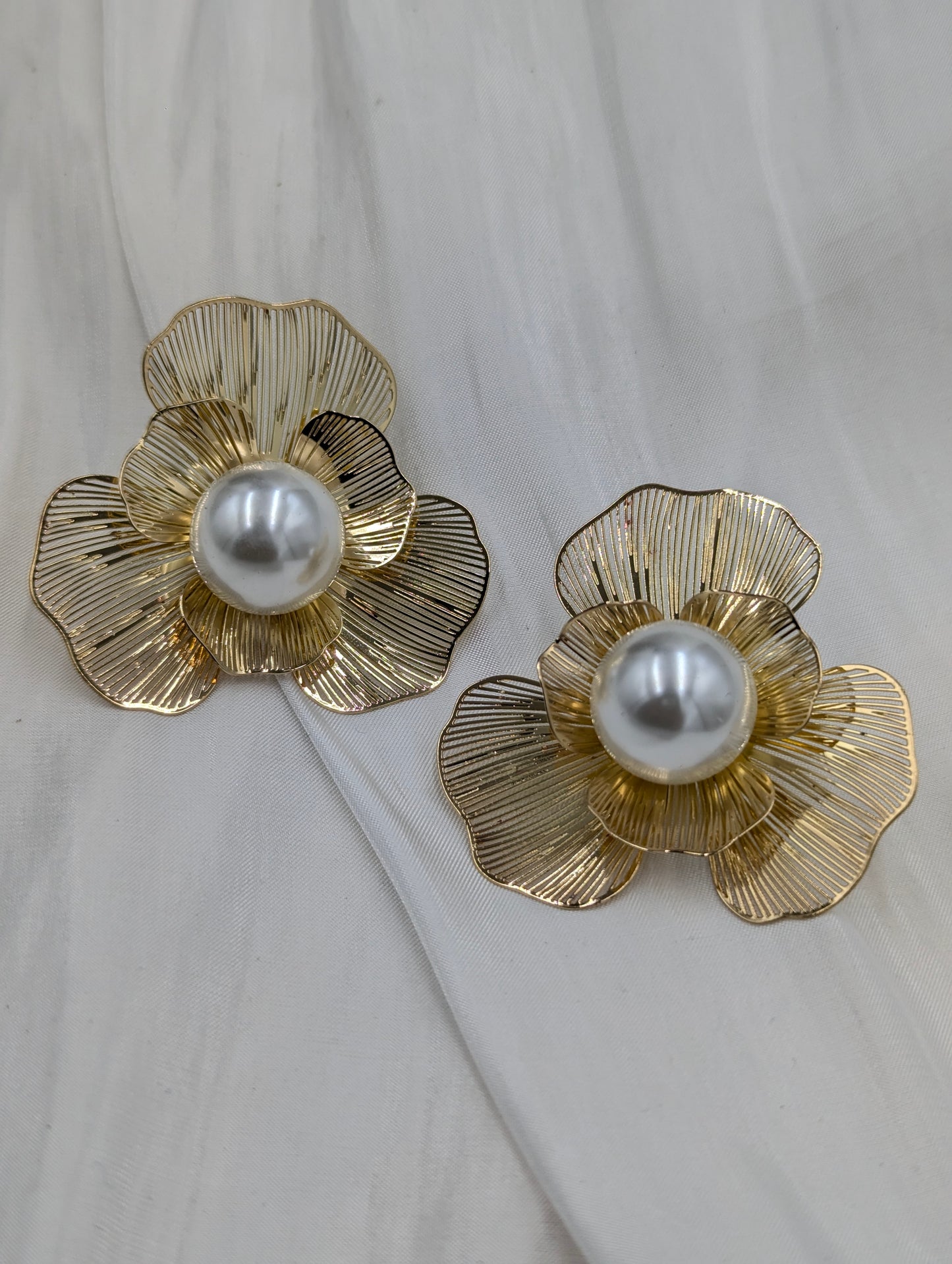 Mesh Flower Earrings