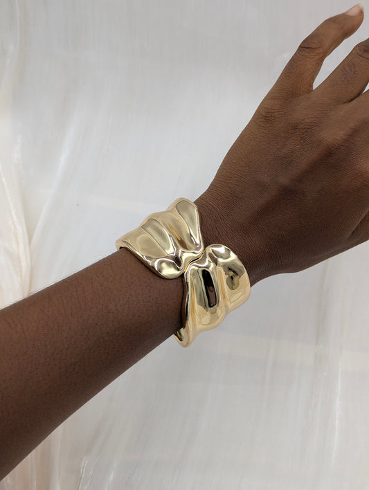Bow Bangle