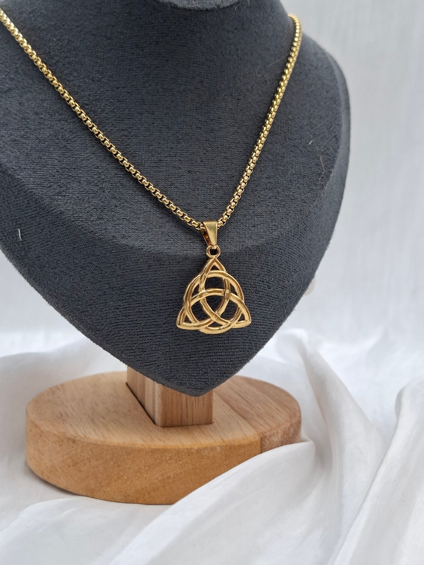 Celtic Trinity Knot Necklace